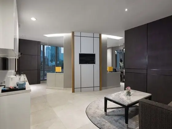 Executive Süit, 1 En Büyük (King) Boy Yatak, Havuz Manzaralı (1 Bedroom Suite with Pool View)