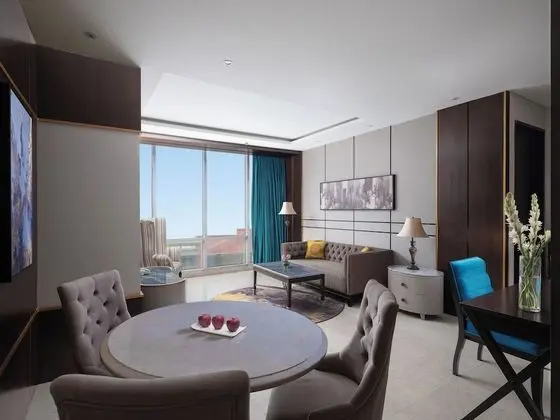 Family Süit, Havuz Manzaralı (2 Bedroom Suite with City View)