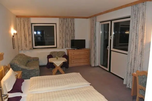 Standard Üç Kişilik Oda, Dağ Manzaralı