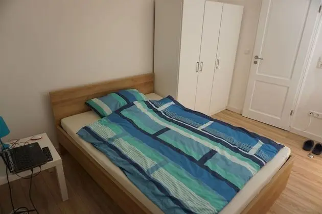 Tek Büyük veya İki Ayrı Yataklı Oda, Ortak Banyo