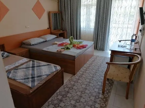 Tek Büyük veya İki Ayrı Yataklı Oda