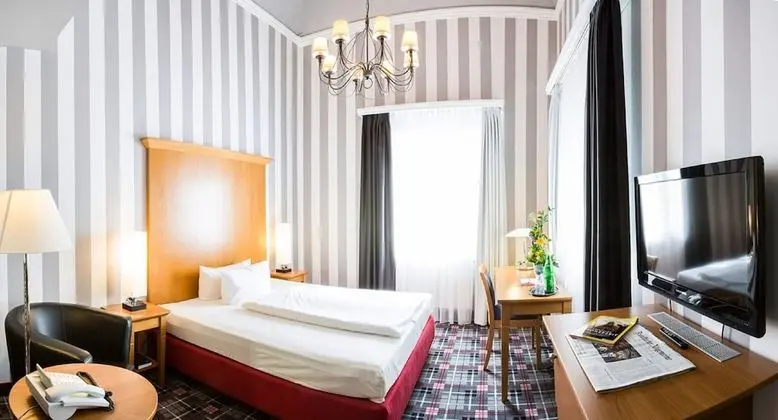 Comfort Tek Büyük Yataklı Oda