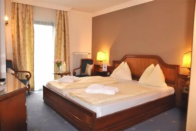 Standard Tek Büyük Yataklı Oda, Balkon, Bahçe Manzaralı