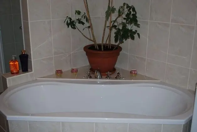 Basic Tek Büyük Yataklı Oda