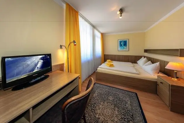 Tek Büyük Yataklı Oda