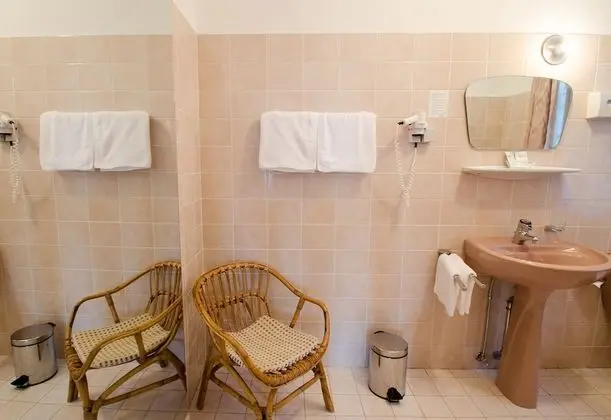 Tek Büyük Yataklı Oda, Balkon