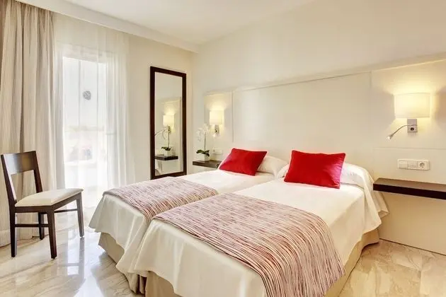 Tek Büyük Yataklı Oda, Balkon (2 adults + 1 child)