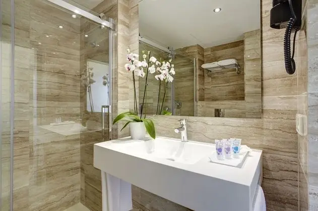 Tek Büyük Yataklı Oda, Balkon (2 adults + 1 child)