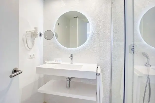 Büyük Yataklı Tek Kişilik Oda, Balkon