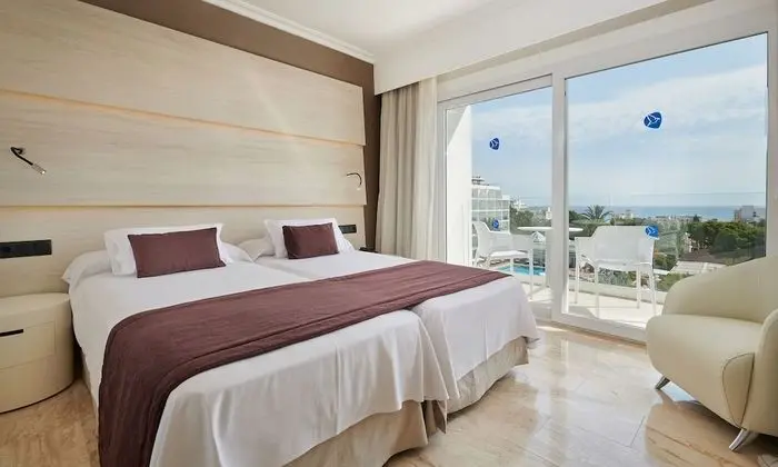 Premium Tek Büyük Yataklı Oda, Balkon