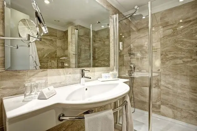 Premium Tek Büyük Yataklı Oda, Balkon