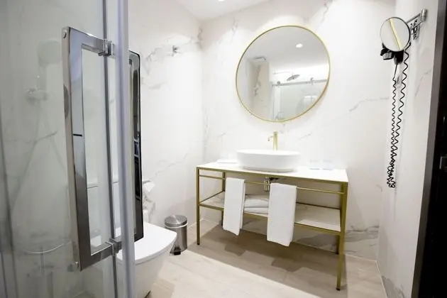 Standard Tek Büyük veya İki Ayrı Yataklı Oda, Balkon