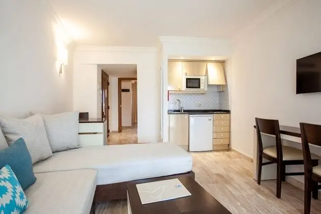 Apart Daire, 1 Yatak Odası, Balkon, Bahçe Manzaralı (2 adults + 2 children)