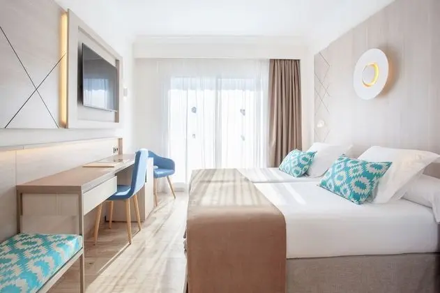 Büyük Yataklı Tek Kişilik Oda, Balkon, Deniz Manzaralı