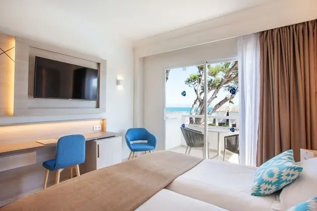 Büyük Yataklı Tek Kişilik Oda, Balkon, Deniz Manzaralı