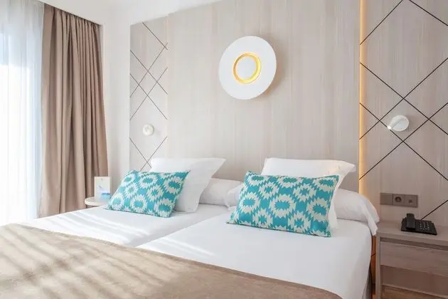 Tek Büyük Yataklı Oda, Balkon (2 adults + 1 child)