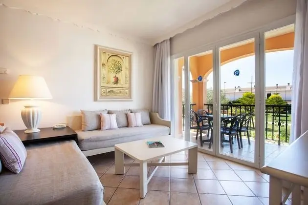 Süit, Balkon, Havuz Manzaralı (2 adults)