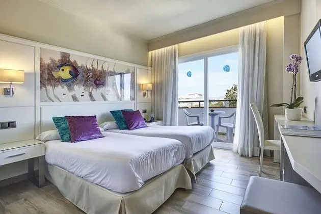 Tek Büyük Yataklı Oda, Balkon (2 adults+ 1 child)