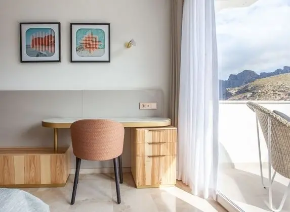 Büyük Yataklı Tek Kişilik Oda, Balkon, Deniz Manzaralı