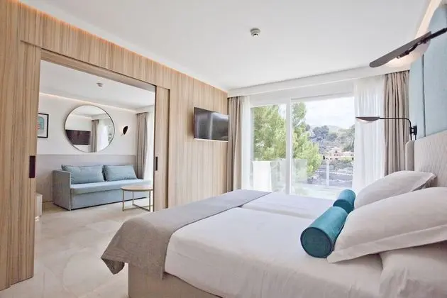 Süit, Deniz Manzaralı (2 adults + 2 children)