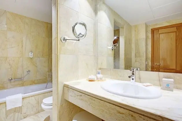 Premium Süit, Teras (2 adults and 2 children)
