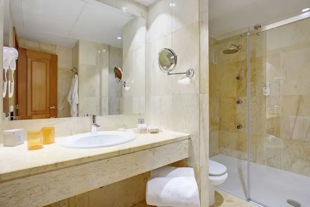 Premium Süit, Teras (2 adults and 2 children)