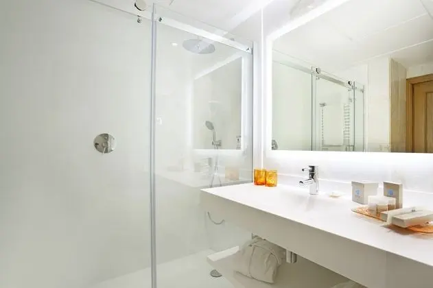 Tek Büyük Yataklı Oda, Balkon (2 Adults)