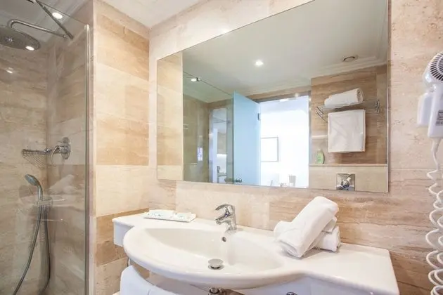 Apart Daire, 1 Yatak Odası, Balkon, Kısmi Deniz Manzaralı (2 Adults + 1 Child)