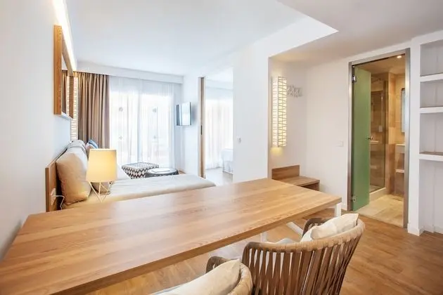 Apart Daire, 1 Yatak Odası, Balkon, Kısmi Deniz Manzaralı (2 Adults + 2 Children)