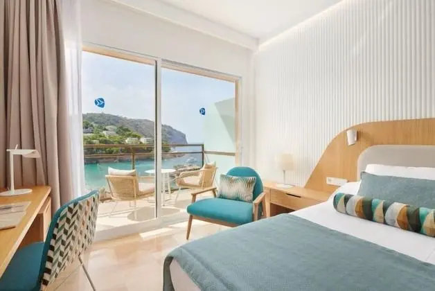Büyük Yataklı Tek Kişilik Oda, Balkon, Deniz Manzaralı
