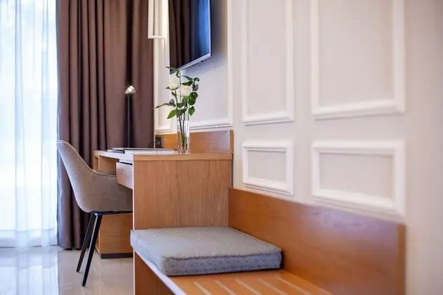 Junior Süit, Havuz Manzaralı (Single use)