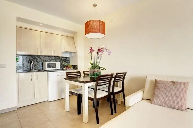 Apart Daire, 2 Yatak Odası, Teras, Kısmi Deniz Manzaralı (2 Adults + 2 Children)