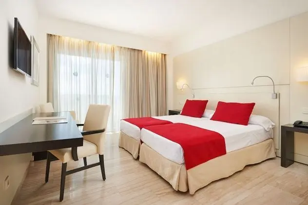 Tek Büyük Yataklı Oda, Balkon, Deniz Manzaralı