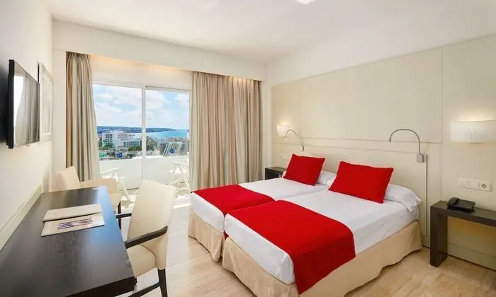 Tek Büyük Yataklı Oda, Balkon, Deniz Manzaralı