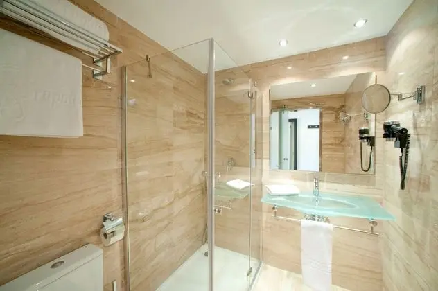 Tek Büyük Yataklı Oda, Balkon, Deniz Manzaralı