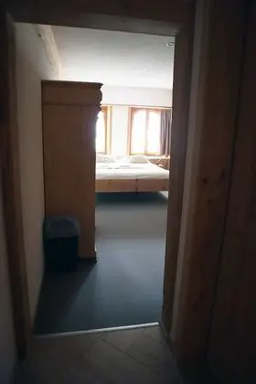 Basic Tek Büyük Yataklı Oda