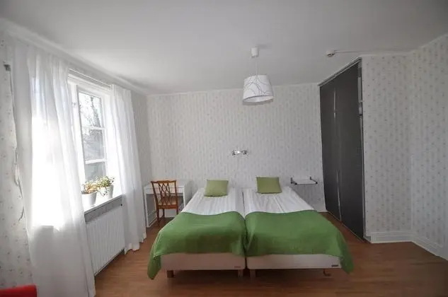 Tek Büyük Yataklı Oda, Ortak Banyo
