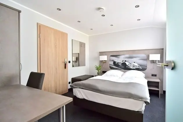 Standard Tek Büyük Yataklı Oda