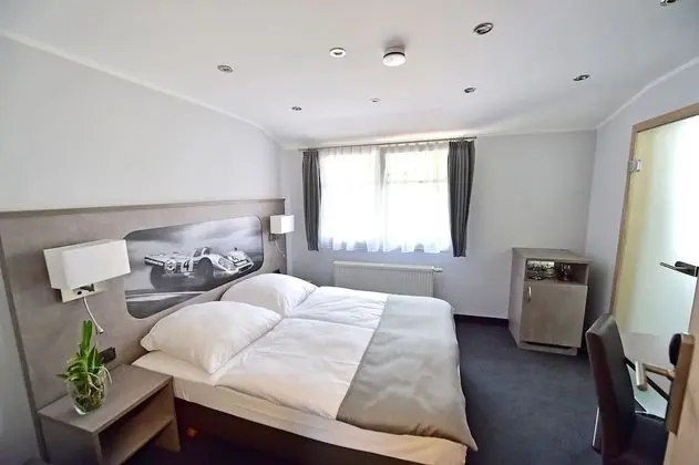 Standard Tek Büyük Yataklı Oda