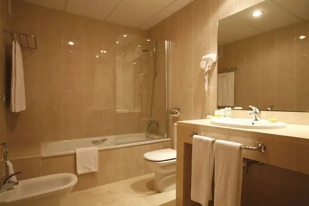 Tek Büyük Yataklı Oda, Şehir Manzaralı (with extra bed)