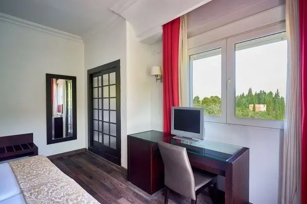 Tek Büyük veya İki Ayrı Yataklı Oda