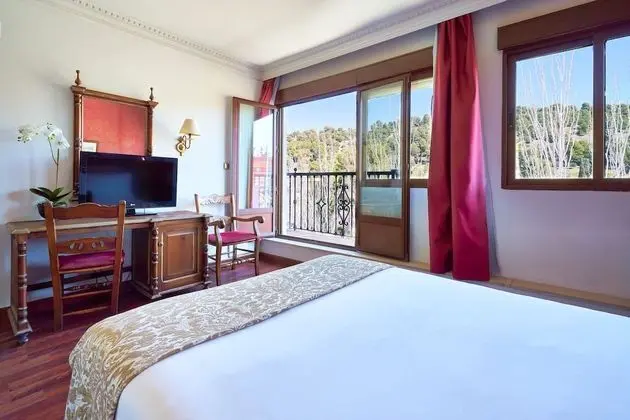 Tek Büyük veya İki Ayrı Yataklı Oda