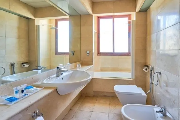 Tek Büyük Yataklı Oda (with extra bed)