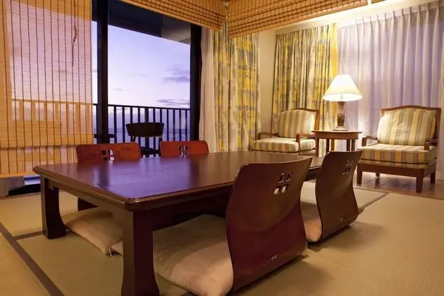 Traditional Süit, Okyanusa Sıfır (4 adults, 2 beds +2 Japanese Futons)