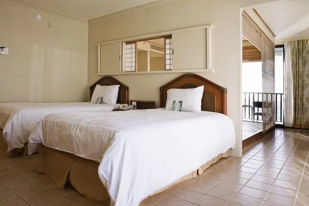 Traditional Süit, Okyanusa Sıfır (4 adults, 2 beds +2 Japanese Futons)