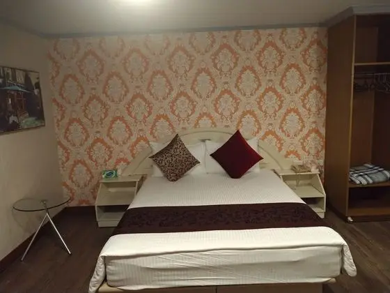 Elite Tek Büyük Yataklı Oda
