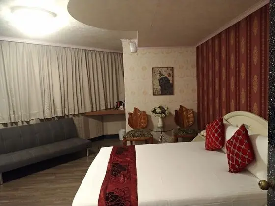 Elite Tek Büyük Yataklı Oda