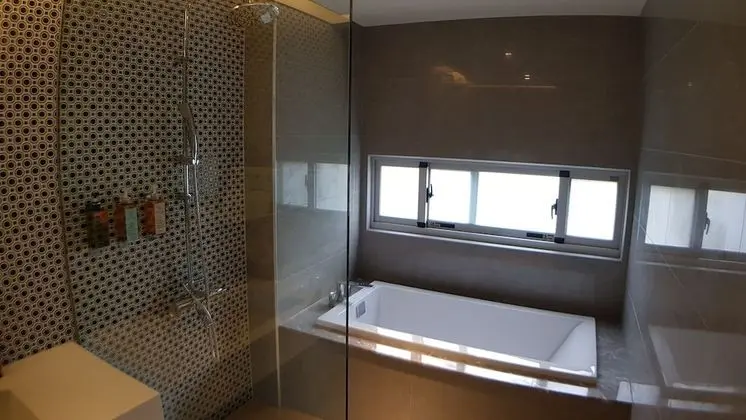 Luxury Dört Kişilik Oda, 2 Büyük (Queen) Boy Yatak, Küvet