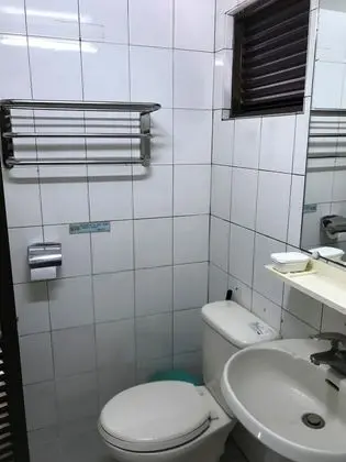 Business Tek Büyük Yataklı Oda, Ortak Banyo