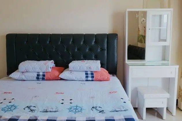 Deluxe Üç Kişilik Oda, Balkon, Avlu